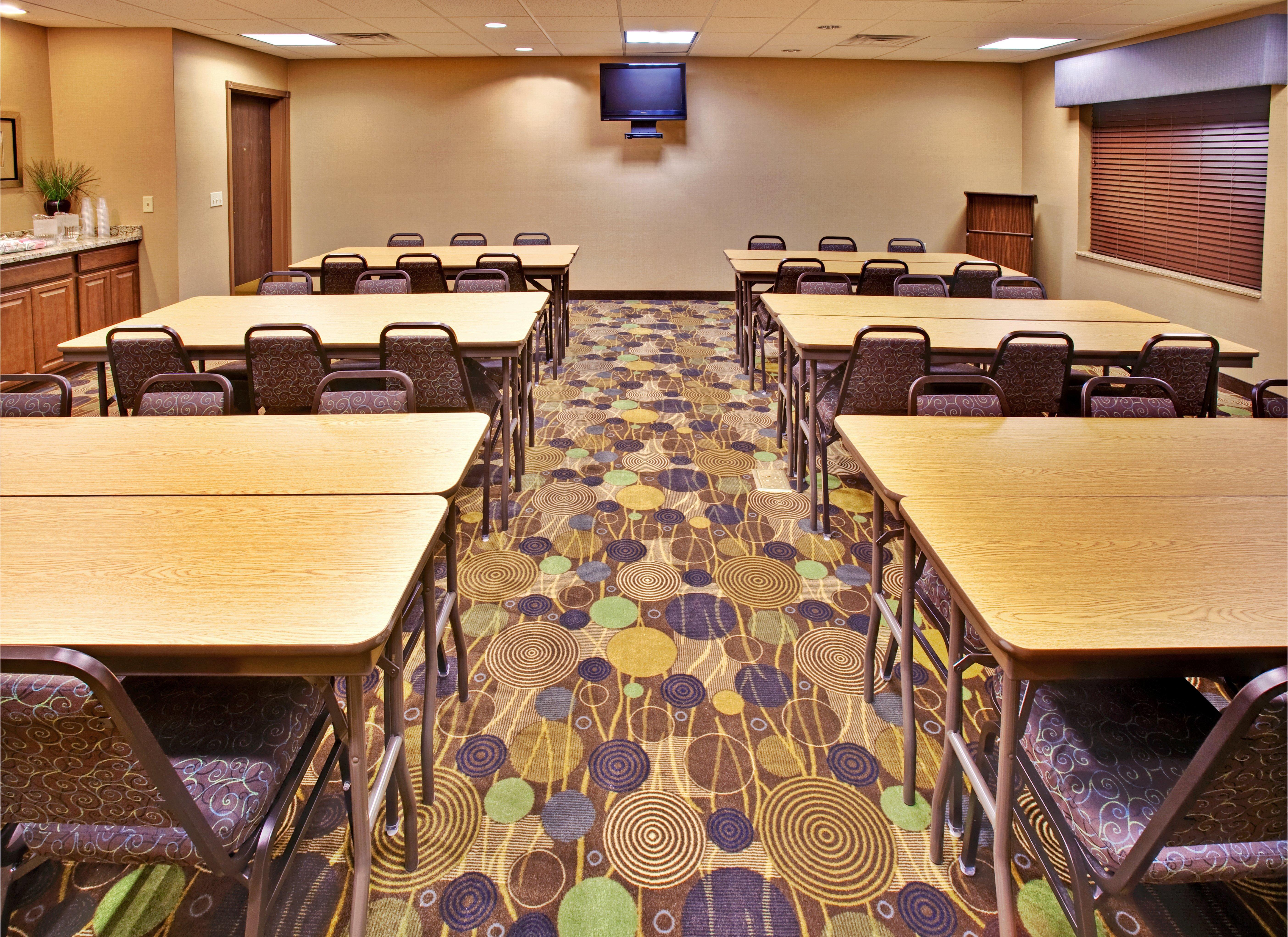 Holiday Inn Express Hotel & Suites - Dubuque West By Ihg Ngoại thất bức ảnh