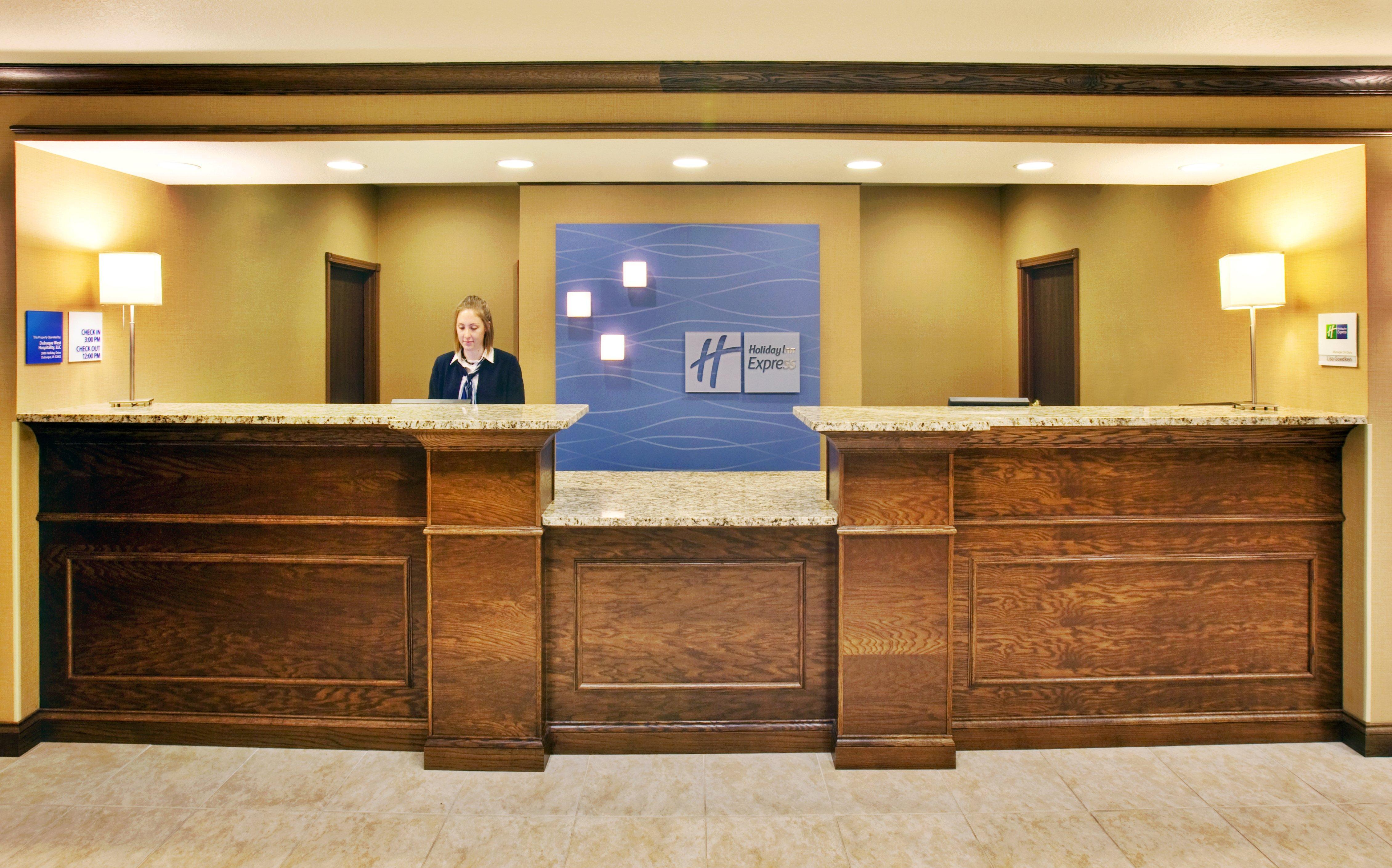 Holiday Inn Express Hotel & Suites - Dubuque West By Ihg Ngoại thất bức ảnh