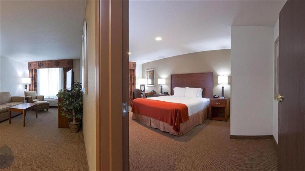 Holiday Inn Express Hotel & Suites - Dubuque West By Ihg Ngoại thất bức ảnh